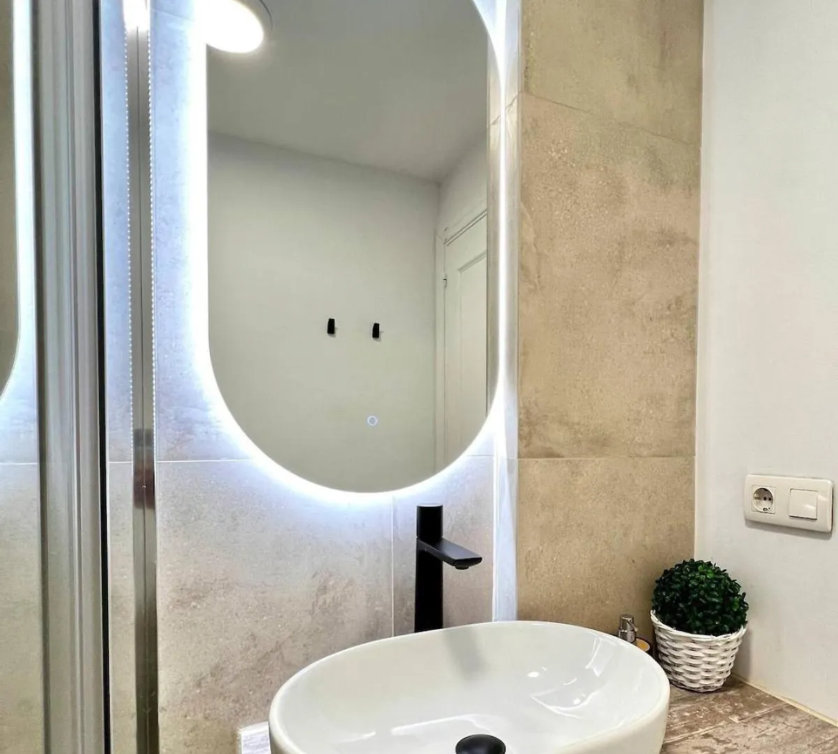 Modern Apartment In Juan De Austria Malaga